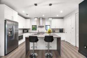 553 NE 21st Ct, Wilton Manors, FL 33305 - MLS#F10542643