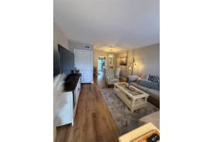 22 Abbey Ln 205, Delray Beach, FL 33446 - MLS#F10542677