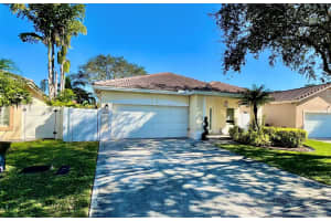 1334 SW 44th Ter, Deerfield Beach, FL 33442 - MLS#F10542740