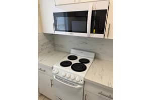 101 SE 9th St 7, Hallandale Beach, FL 33009 - MLS#F10542753