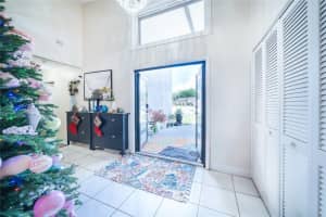 4975 NW 82nd Ter, Lauderhill, FL 33351 - MLS#F10542791