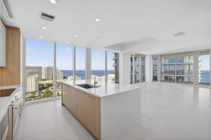 153 N Seabreeze 1805-S, Fort Lauderdale, FL 33304 - MLS#F10542795