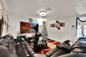 6250 SW 39th St, Davie, FL 33314 - MLS#F10542819