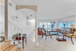 4490 NW 43rd St, Lauderdale Lakes, FL 33319 - MLS#F10542851