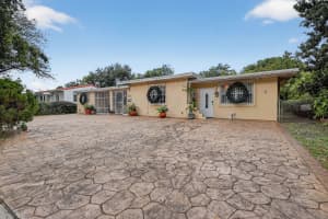 641 NE 140th St, North Miami, FL 33161 - MLS#F10542889