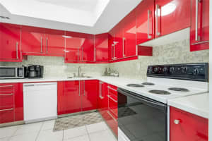 3180 Ocean Drive, Hallandale Beach, FL 33009 - MLS#F10543007