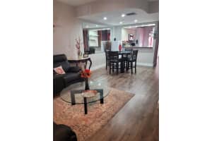 8121 San Carlos Cir 8121, Tamarac, FL 33321 - MLS#F10543021