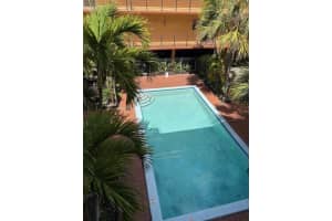 365 NE 125th St 302, North Miami, FL 33161 - MLS#F10543073