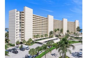 136 Lakeshore Dr T10, North Palm Beach, FL 33408 - MLS#F10543077