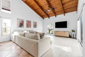 1621 Riverwood Ln, Coral Springs, FL 33071 - MLS#F10543101