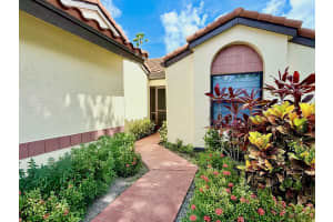 5908 Sunswept Ln B, Boynton Beach, FL 33437 - MLS#F10543116