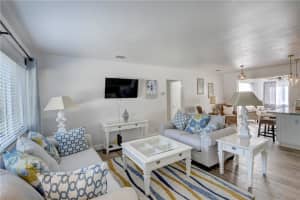 10 Swinton Circle, Delray Beach, FL 33444 - MLS#F10543122