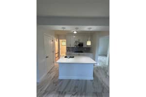 912 NE 15th Ave 3, Fort Lauderdale, FL 33304 - MLS#F10543130