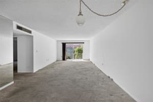 801 W Oakland Park Blvd C16, Oakland Park, FL 33311 - MLS#F10543140