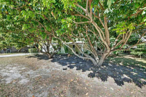 617 NW 43rd Ct, Oakland Park, FL 33309 - MLS#F10543195