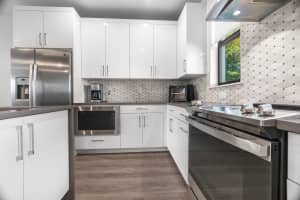 553 NE 21 553, Wilton Manors, FL 33305 - MLS#F10543209