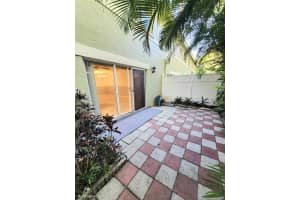 119 Hidden Court Road, Hollywood, FL 33023 - MLS#F10543293