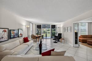 808 Cypress Blvd 203, Pompano Beach, FL 33069 - MLS#F10543336