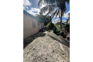 2956 NW 49th St, Miami, FL 33142 - MLS#F10543388