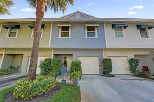 1743 NE 4th Ave, Fort Lauderdale, FL 33305 - MLS#F10543417