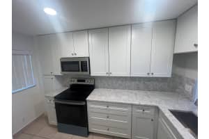 9430 Poinciana Pl 415, Davie, FL 33324 - MLS#F10543421