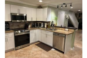 1552 Barcelona Way, Weston, FL 33327 - MLS#F10543516