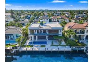 2441 48th Court, Lighthouse Point, FL 33064 - MLS#F10543544