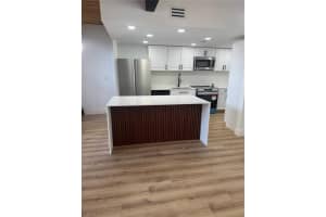 761 E Coco Plum Circle 6, Plantation, Fl 33324, Plantation