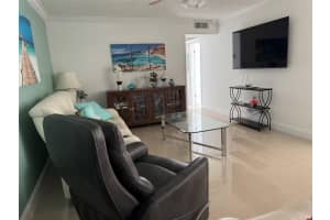 301 Oakridge Q 301, Deerfield Beach, FL 33442, Deerfield Beach, FL 33442 - MLS#F10543806