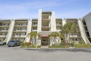 9235 Lagoon Place, Davie, FL 33324 - MLS#F10543994