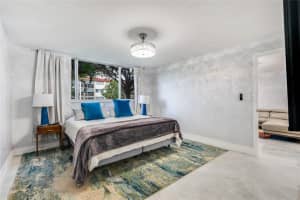 9523 Hollybrook Lake Drive, Pembroke Pines, FL 33025 - MLS#F10544043