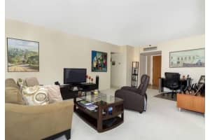 19355 Turnberry Way, Miami, FL 33180 - MLS#F10544120