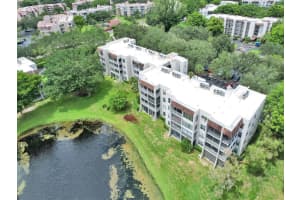 9235 Lagoon Place, Davie, FL 33324 - MLS#F10544233