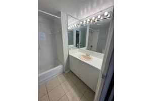 1721 Village Boulevard, West Palm Beach, FL 33409 - MLS#F10544303