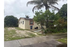 930 52nd Court, Deerfield Beach, FL 33064 - MLS#F10544308