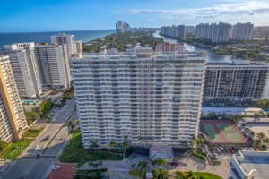 1985 Ocean Drive, Hallandale Beach, FL 33009 - MLS#F10544377