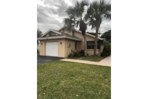 581 Lakeside Circle, Sunrise, FL 33326 - MLS#F10544751