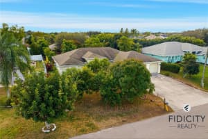 1322 Van Loon Lane, Cape Coral, FL 33909 - MLS#F10544774