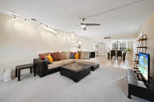 3900 Oaks Clubhouse Drive, Pompano Beach, FL 33069 - MLS#F10544820