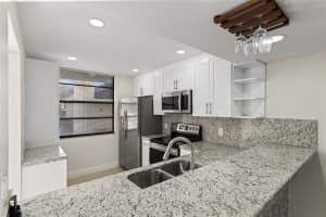 1719 Whitehall Drive, Davie, FL 33324 - MLS#F10544854