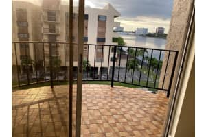 5201 Nw 7th Street, Miami, Fl 33126, Miami