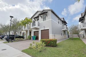 5860 104th Path, Doral, FL 33178 - MLS#F10545052