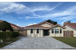 8455 190th Terrace, Hialeah, FL 33015 - MLS#F10545101