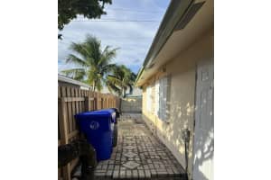 7165 Sw 11th Court, North Lauderdale, Fl 33068 North Lauderdale, FL 33068 - Off Market