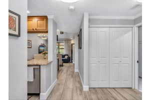 240 City View Drive, Fort Lauderdale, FL 33311 - MLS#F10545350