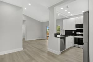 660 Cypress Club Way, Deerfield Beach, FL 33064 - MLS#F10545462