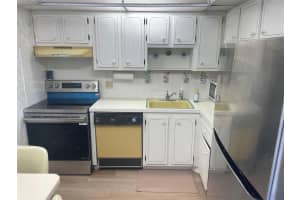 1025 Country Club Drive, Margate, FL 33063 - MLS#F10545658