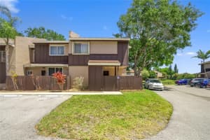 1171 Sussex Drive, North Lauderdale, FL 33068 - MLS#F10545704