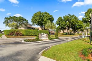 1171 Sussex Drive, North Lauderdale, FL 33068 - MLS#F10545704