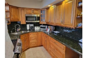 3233 34th Street, Fort Lauderdale, FL 33308 - MLS#F10546039